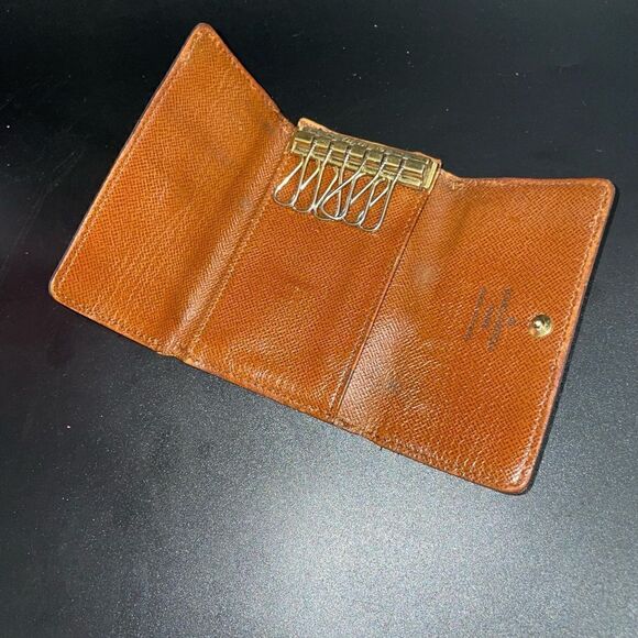 AUTHENTIC Louis Vuitton Monogram 6 Key Wallet - Picture 13 of 14